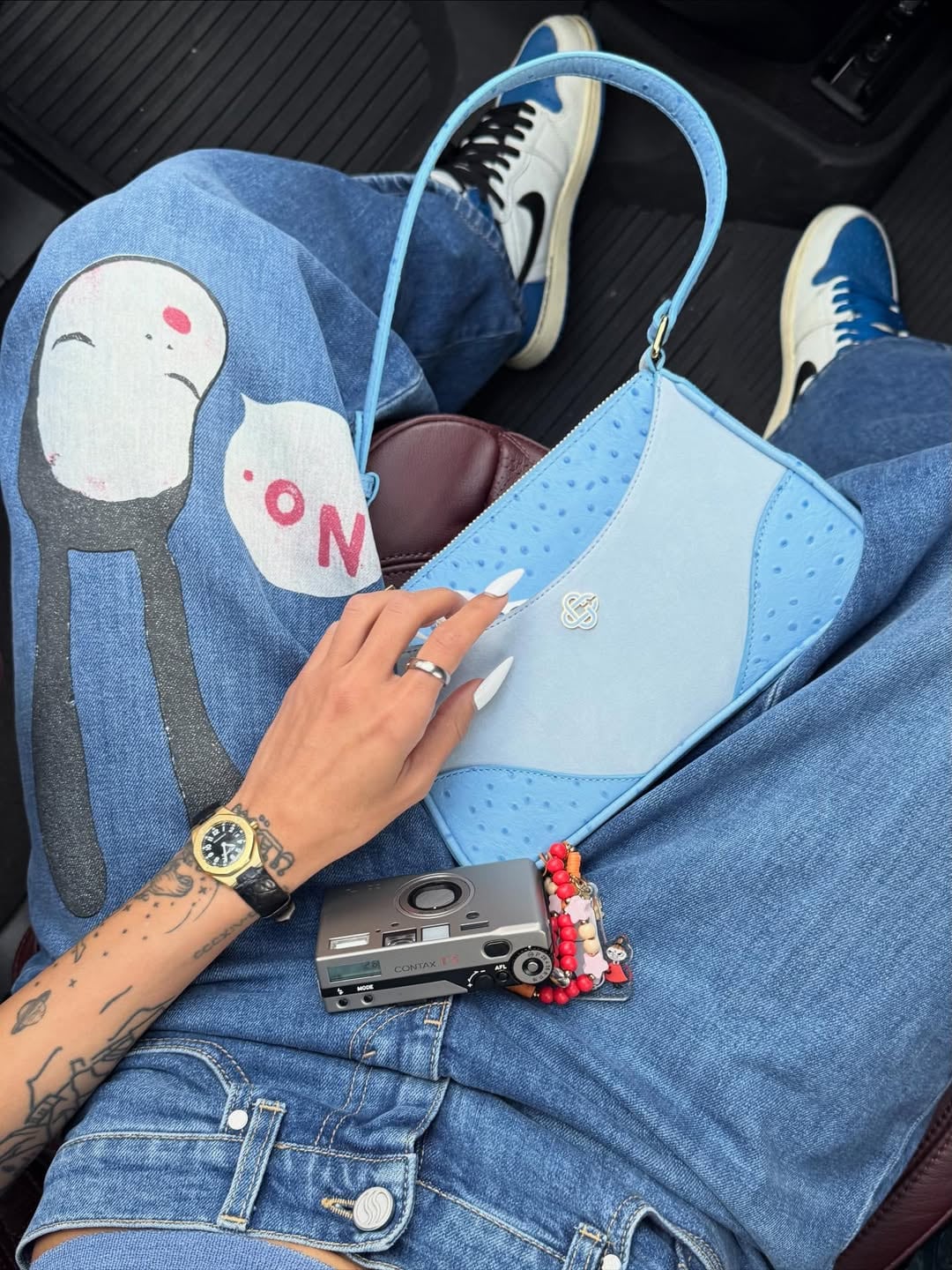 Sin corpiño y top diminuto: Mia Khalifa lució un look urbano con mucha audacia y revolucionó Instagram