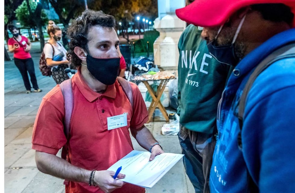 La mayoría de personas en situación de calle en Rosario llevan hasta 6 años así