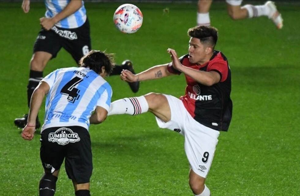 Expulsaron a Jonatan Cristaldo por una terrible patada al rostro de un rival