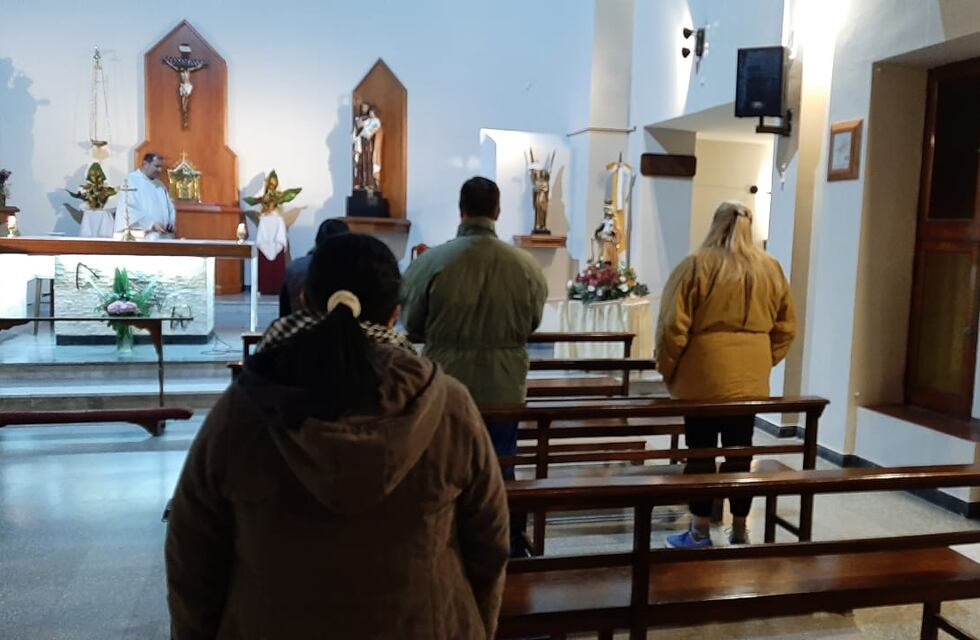 Se celebró en Pérez una misa en honor a los abuelos