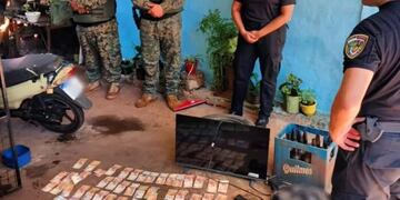 Desarticulan banda delictiva en Posadas: hay tres detenidos y millones de pesos secuestrados.