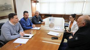 Iván Viotti, Germán Bottero y Enrique Soffieti firmaron el convenio para sumar a Rafaela a las "Biciescuelas Argentinas"