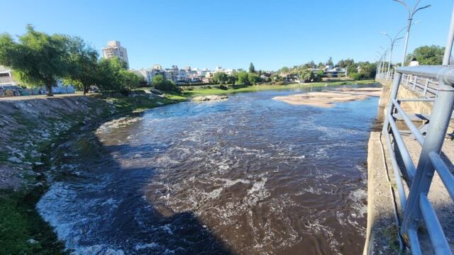 El ingreso de la creciente en el dique San Roque. (Gentileza: Carlos Paz Vivo)