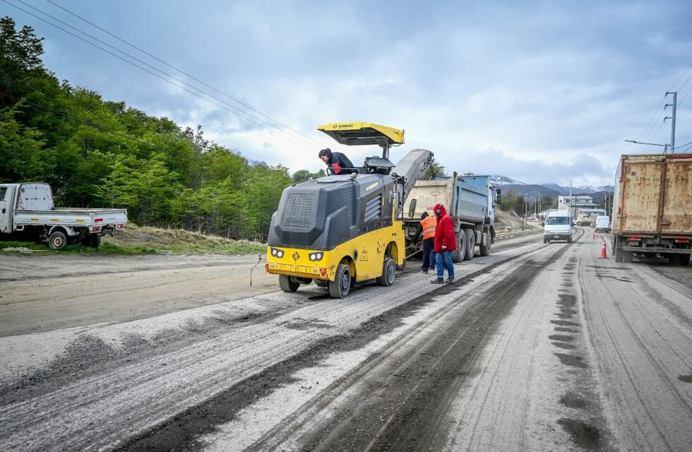 Ushuaia: continúan los trabajos de fresado en las Avenidas Héroes de Malvinas y Alem