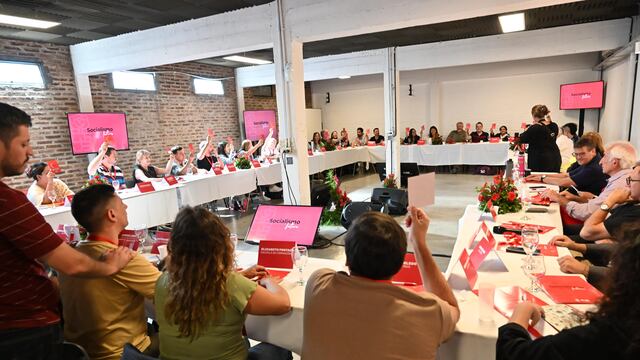 Asamblea del Partido Socialista en Rosario