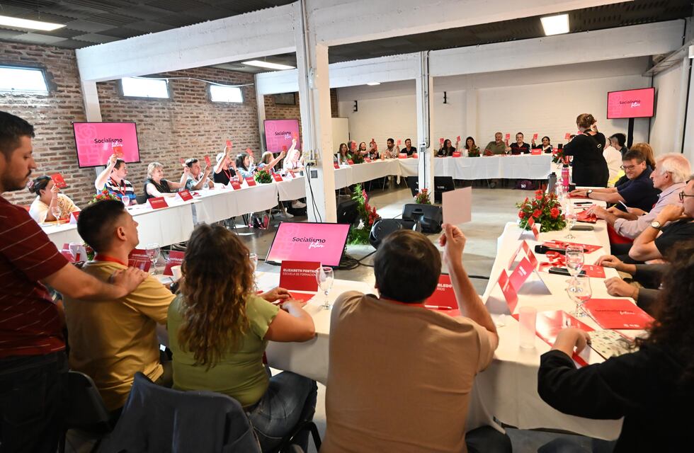 El Partido Socialista promueve el juicio político a Milei por el escándalo de la criptomoneda