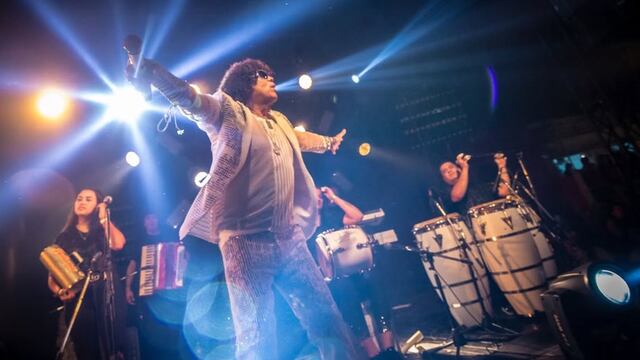 "Estoy muy feliz, gracias, los cago amando", dijo La Mona en sus redes en su regreso al Sargento Cabral (Prensa La Mona Jiménez).