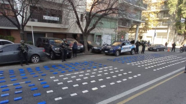 La Policía Federal dio con 369 panes de droga compactada de máxima pureza. (Ministerio de Seguridad)