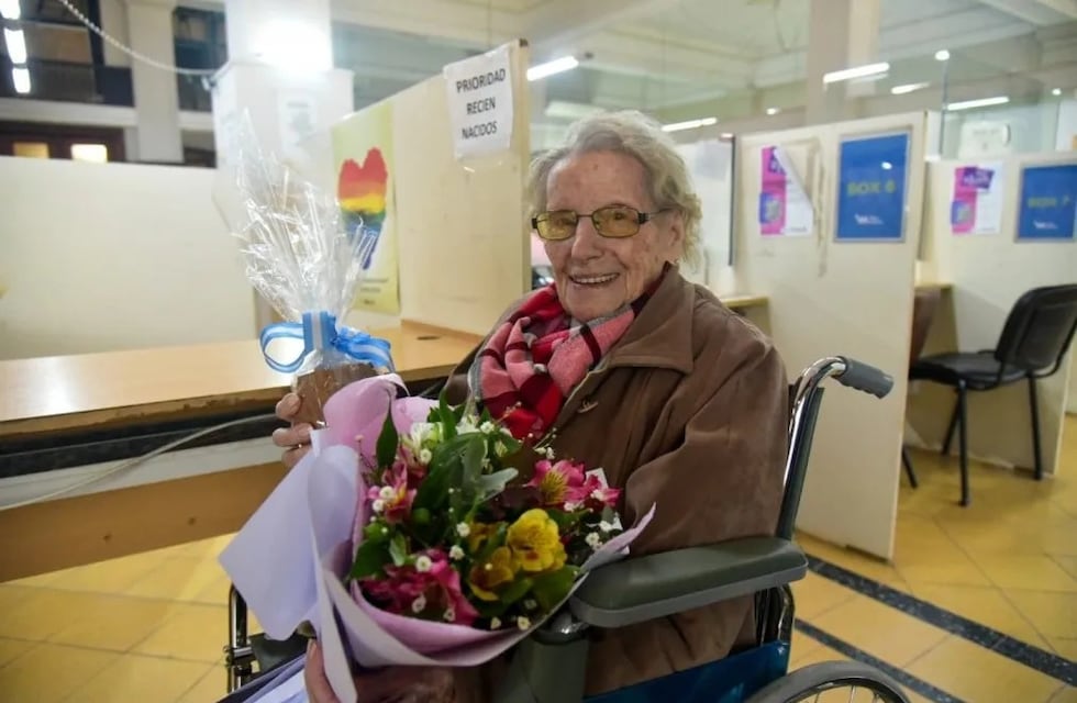 Córdoba: renovó su libreta cívica a los 101 años