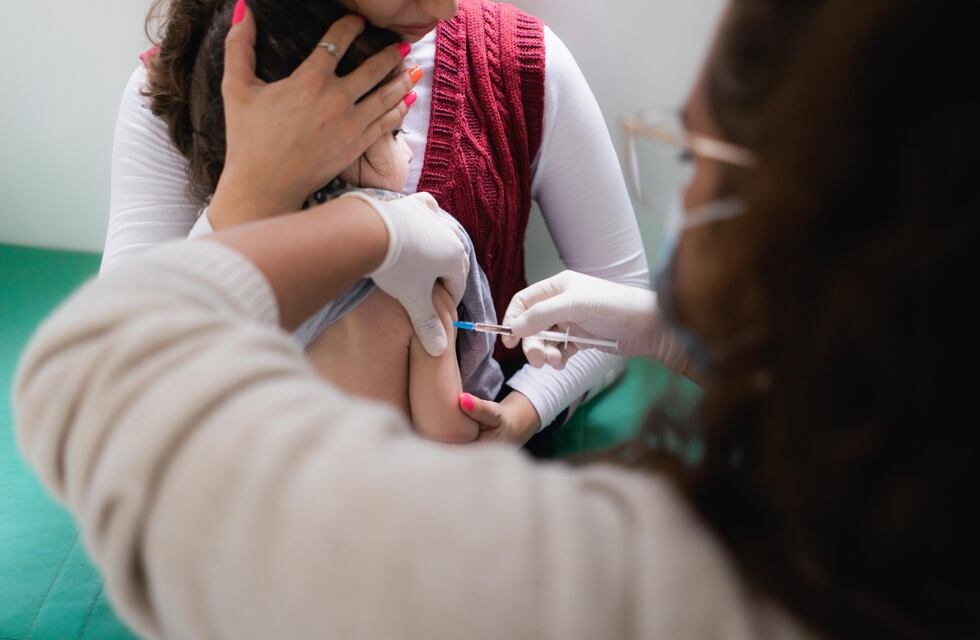 Comenzó la campaña de vacunación en salas cunas y merenderos de Córdoba