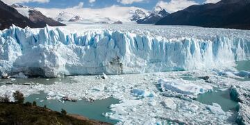 Se desprendió un glaciar en Santa Cruz e impactó a todos.