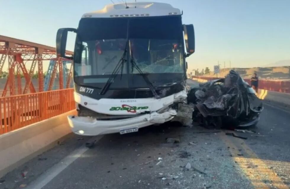 San Juan: joven de 24 años murió en un trágico accidente en el puente de Albardón