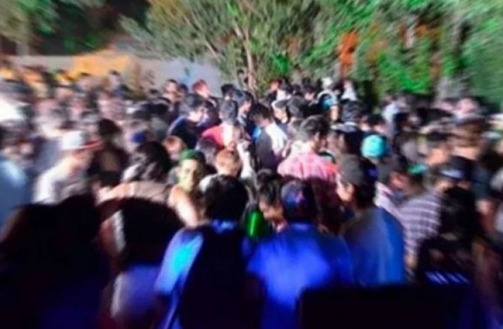 Pagarán multas millonarias quienes realicen fiestas clandestinas