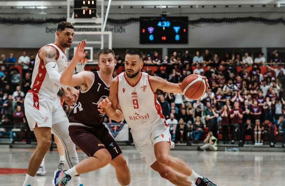 Otra tremenda noche de Pablo Bertone con el Valur para empatar la serie final de la Liga de Islandia