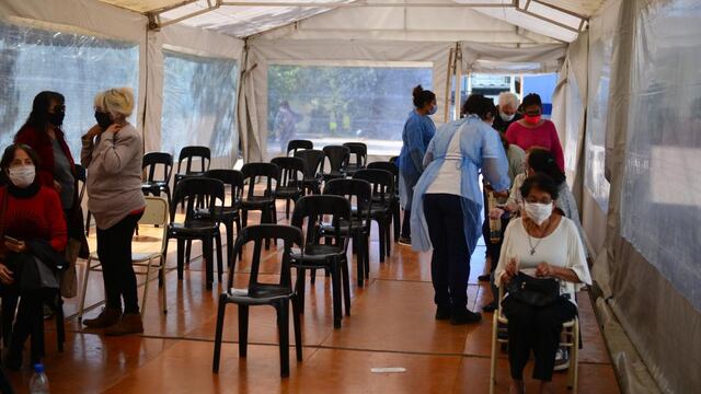 Vacunación en Córdoba durante Semana Santa (José Hernández)