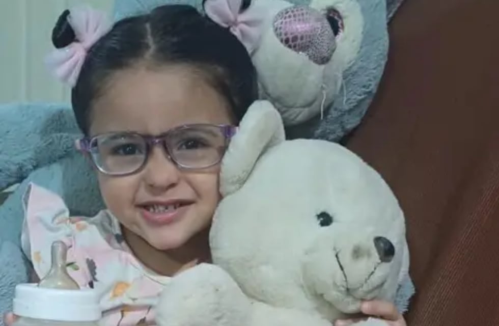 “Todos por Azul”: una niña de Córdoba necesita una operación urgente y piden colaborar con una rifa
