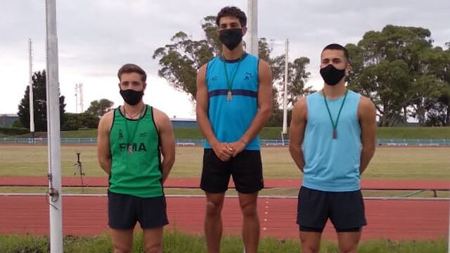 Azul obtuvo diez medallas de azuleños el provincial de mayores de atletismo