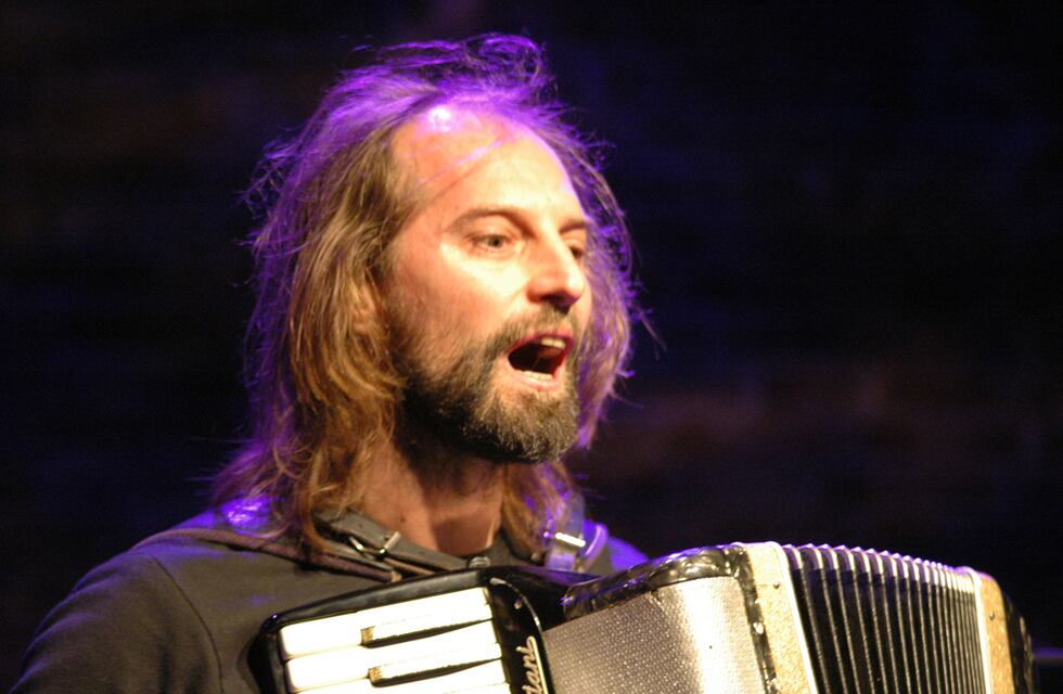El Chango Spasiuk sorprendió con una serenata a una correntina internada por cáncer