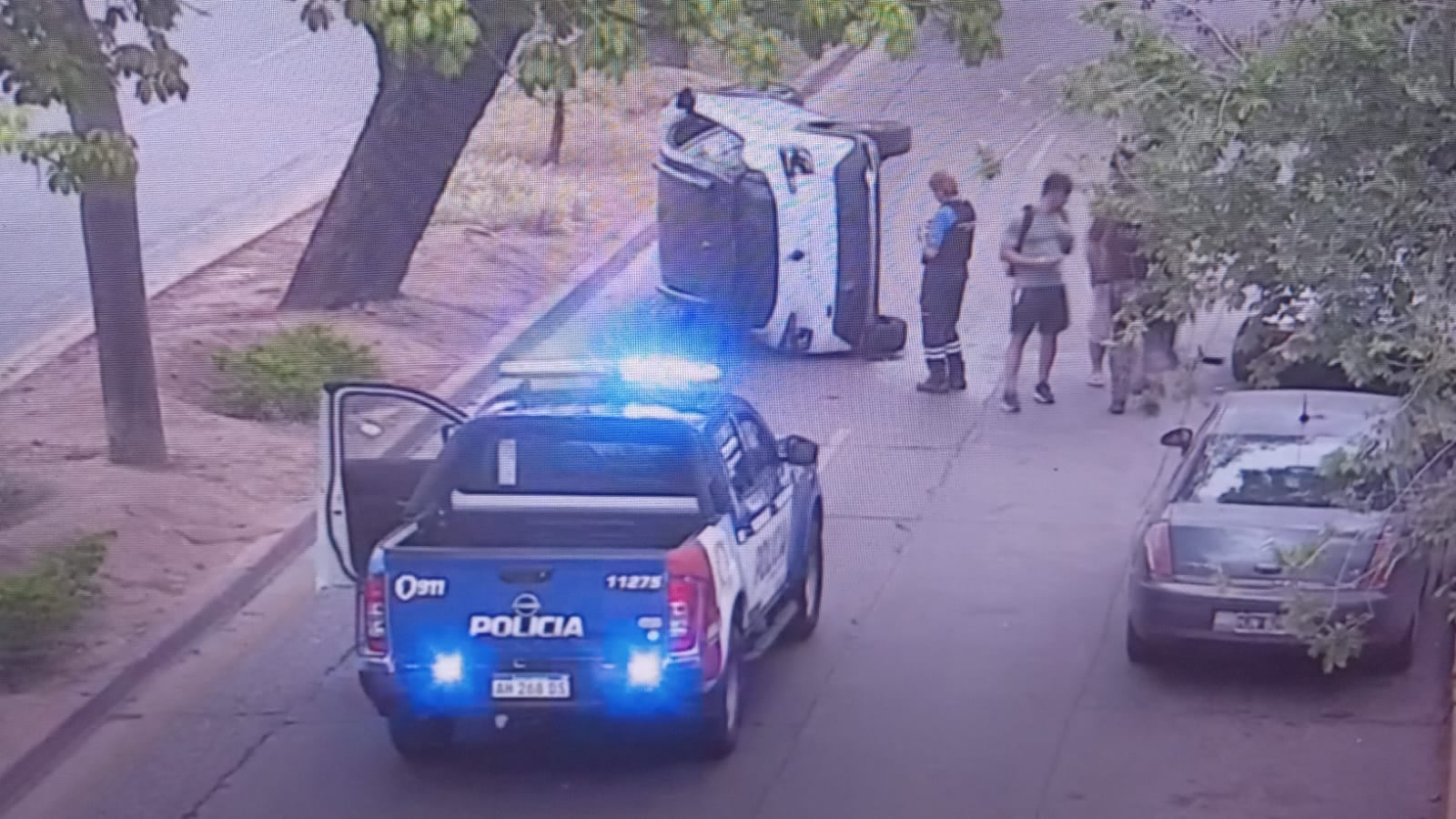 Las imágenes del siniestro vial en el barrio Alto Alberdi de la ciudad de Córdoba.
