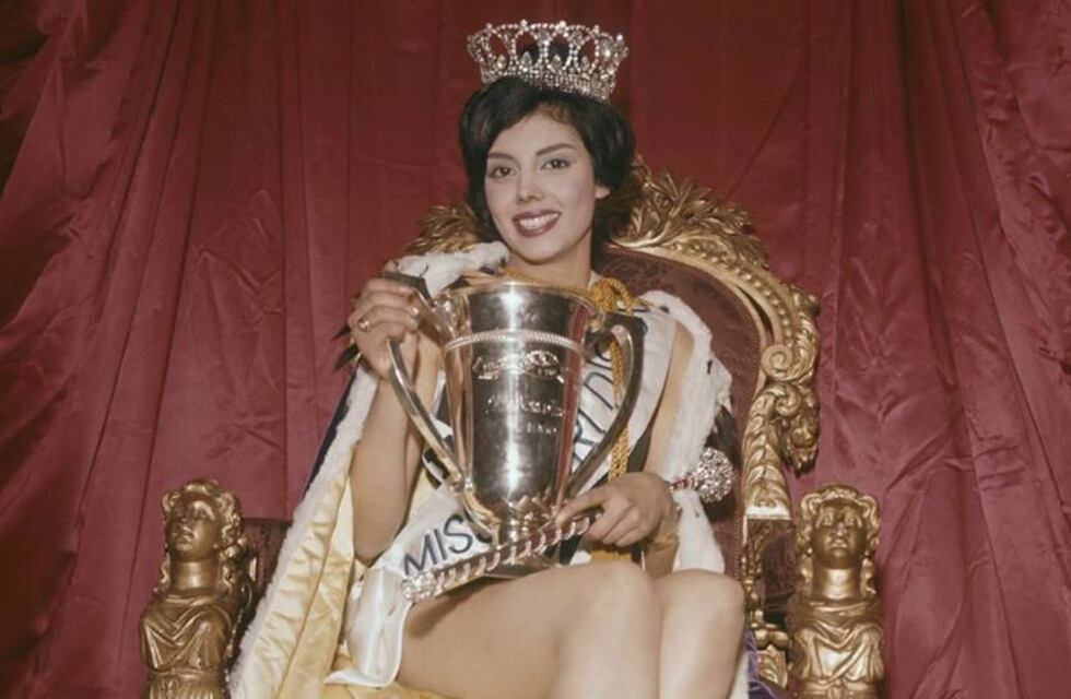 Murió la primera Miss Mundo argentina tras ser atropellada por un colectivo