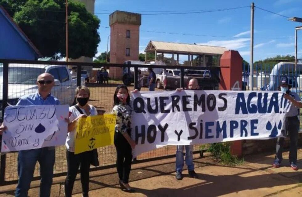 Reclaman por la restitución del servicio de agua potable en Puerto Iguazú
