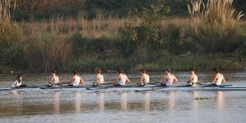 Remeros Club Mendoza de Regatas ganadores del Campeonato Argentino, en Tigre.