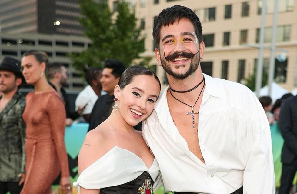 Evaluna subió una foto de Camilo al desnudo mientras se bañaba y mostró de más