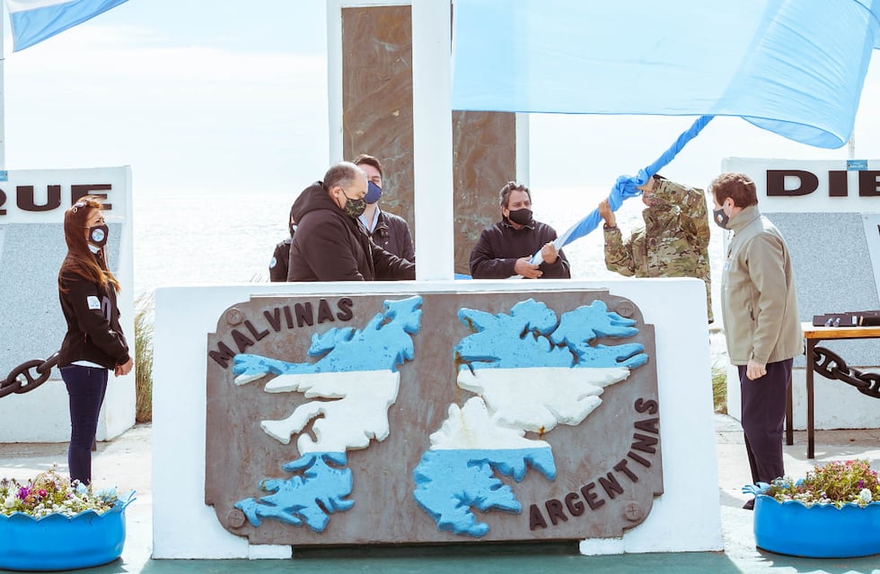 Melella: “Los fueguinos tenemos que ser un testimonio de defensa permanente de la soberanía”