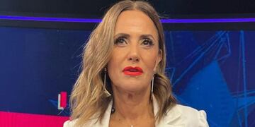 A los 57 años, María Fernanda Callejón cautivó en Instagram con un vestido metalizado y muy ajustado.