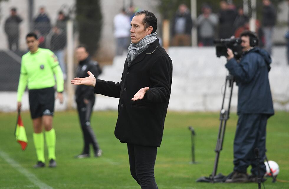 Instituto ya no es escolta de Belgrano: ganaron los tucumanos