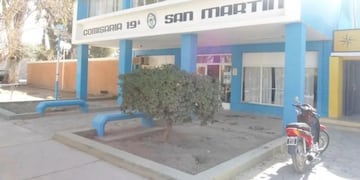 Le robaron 50 mil pesos y fue a buscar al presunto ladrón: lo hirió de un puntazo.