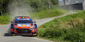 Neuville encabezó un 1-2 de Hyundai, que completó Breen.