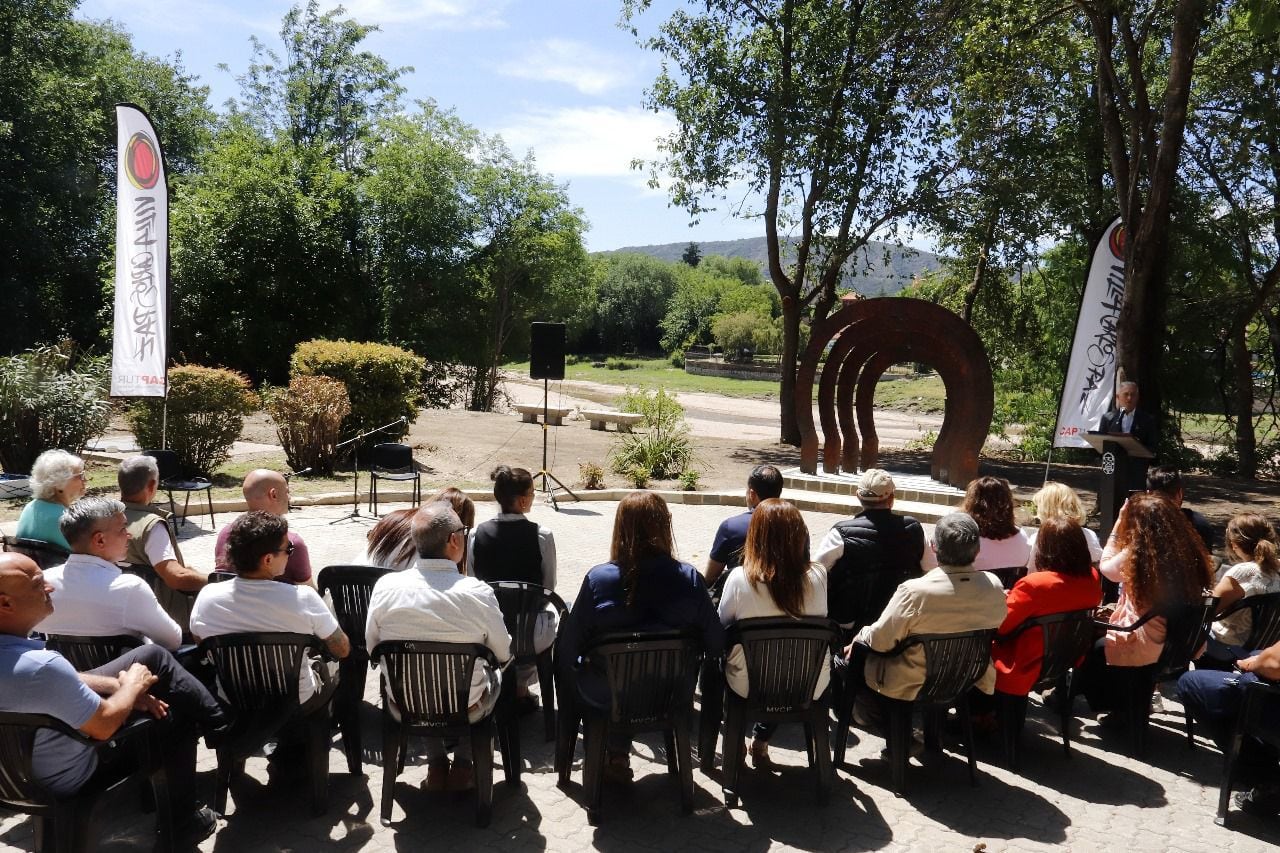 Villa Carlos Paz celebró el legado de Ernesto Sábato y los cinco años del Bosque de la Poesía