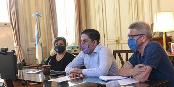 Trotta durante su reunión con los ministros. (Foto: Los Andes)