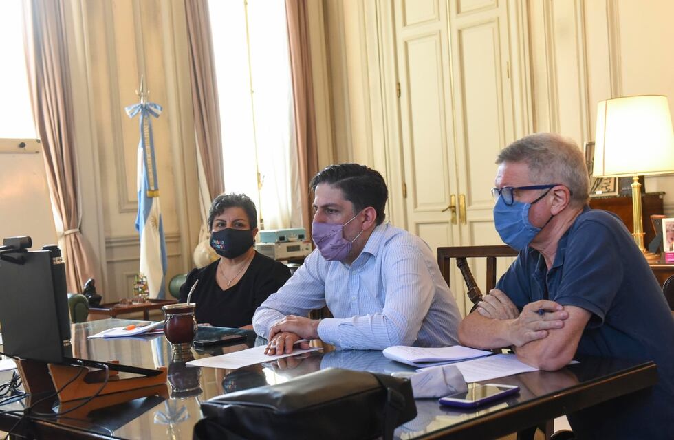 Trotta lanzó medidas para garantizar la educación en zonas de emergencia epidemiológica