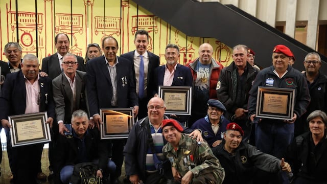 Sesión especial en homenaje a los Veteranos de la Guerra de Malvinas.