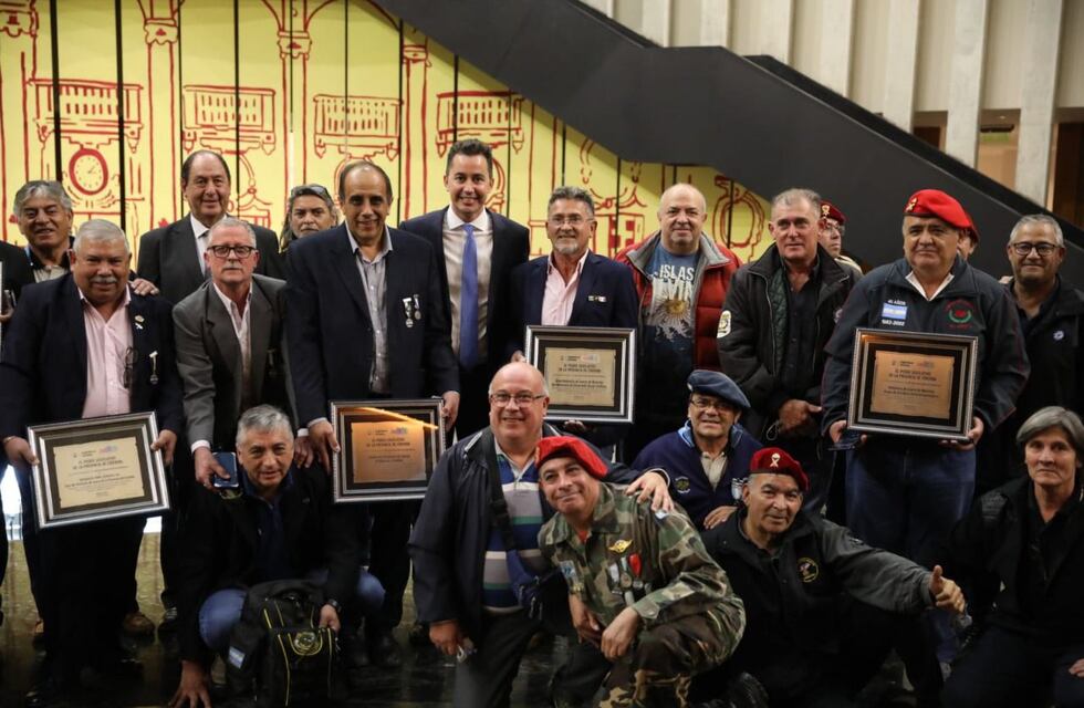 Malvinas 40 años: Córdoba homenajeó a veteranos y anunciaron una serie de beneficios