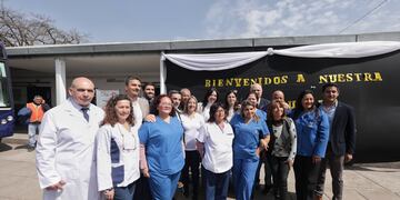 El Ministerio de Capital Humano de la Nación realizó un operativo en la Escuela Esteban de Lucca y entregó anteojos a 160 niños de la zona.
