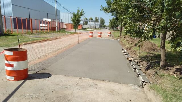 Trabajos de bacheo en Lisandro de la Torre