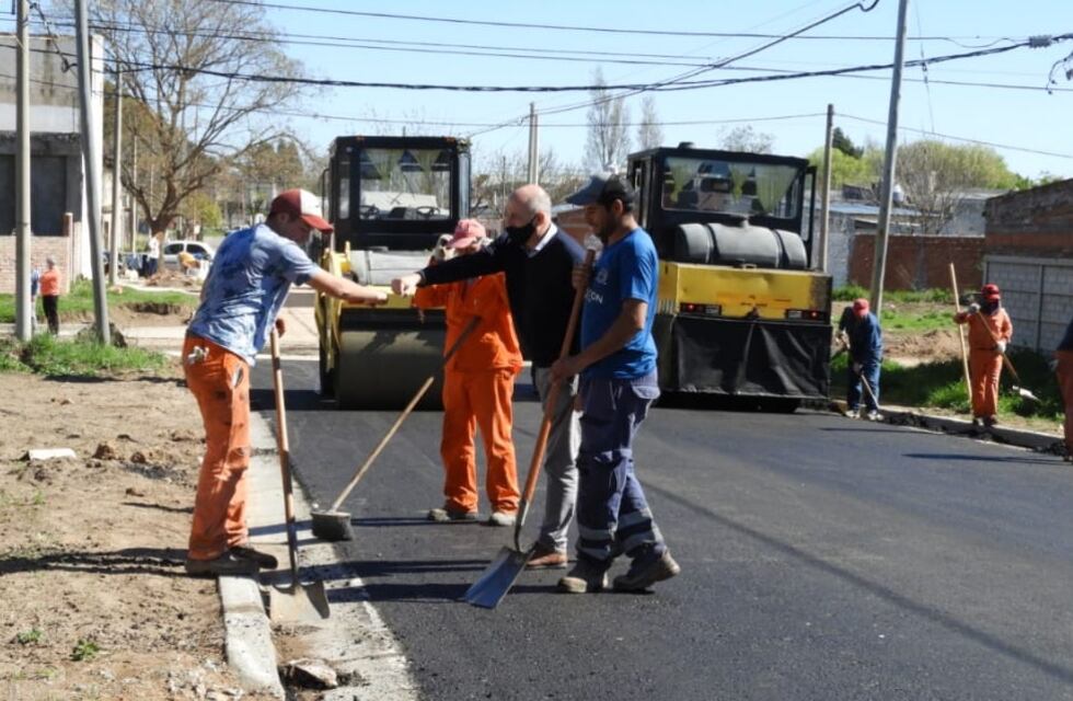 Está en marcha la pavimentación de 15 cuadras en la Nueva Bahía Blanca