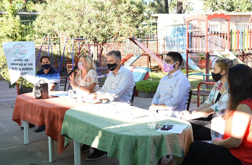 FAE: entregaron $3.5 millones a las escuelas