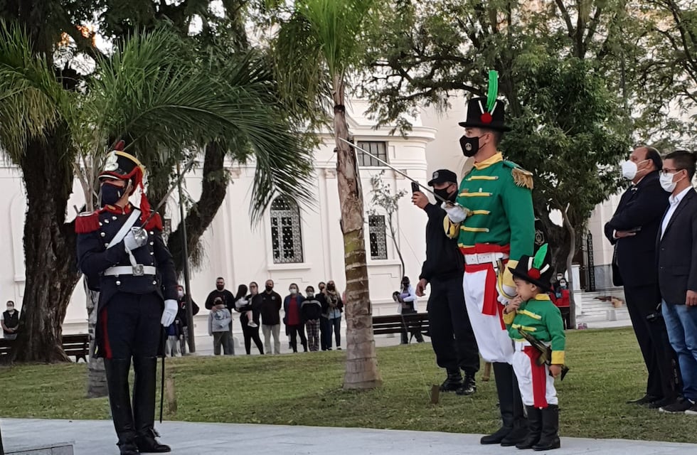 La historia del pequeño Cazador Correntino en un acto oficial