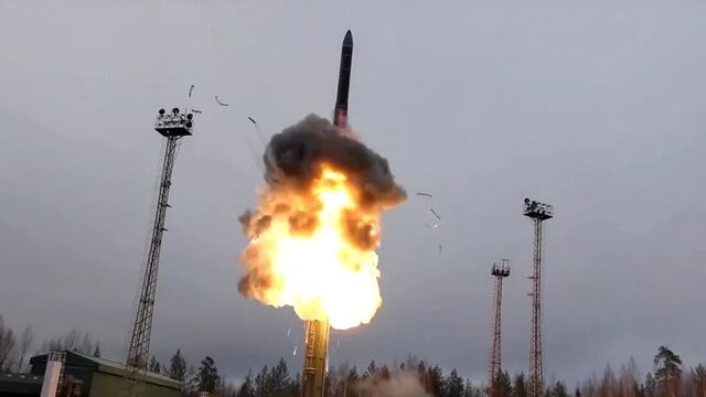 Un misil hipersónico supera la velocidad del sonido. Rusia los utiliza en la guerra contra Ucrania.