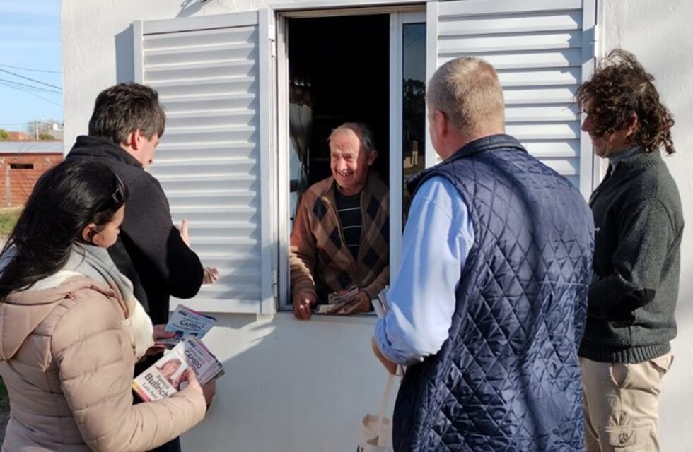 Fhürer cerro la campaña con caminatas en Orense y Claromecó
