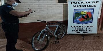 Recuperan una bicicleta robada en San Vicente.