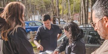 La secretaría de habitad y ordenamiento territorial mantiene reuniones con vecinos