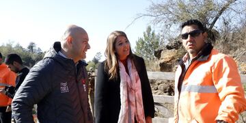 El intendente, Gómez Gesteira, junto a Soeldad Zacarías en la obra.