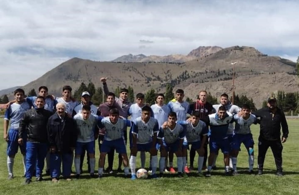 Viajaron 300 kilómetros para disputar un partido de fútbol pero jugaban de locales