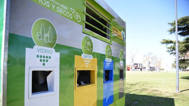 El canje puede hacerse en Parque Castelli y Plaza Azcuénaga.