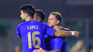 Alexis Mac Allister festeja uno de sus goles en el amistoso de Argentina ante Puerto Rico. (Foto de Sportscenter)